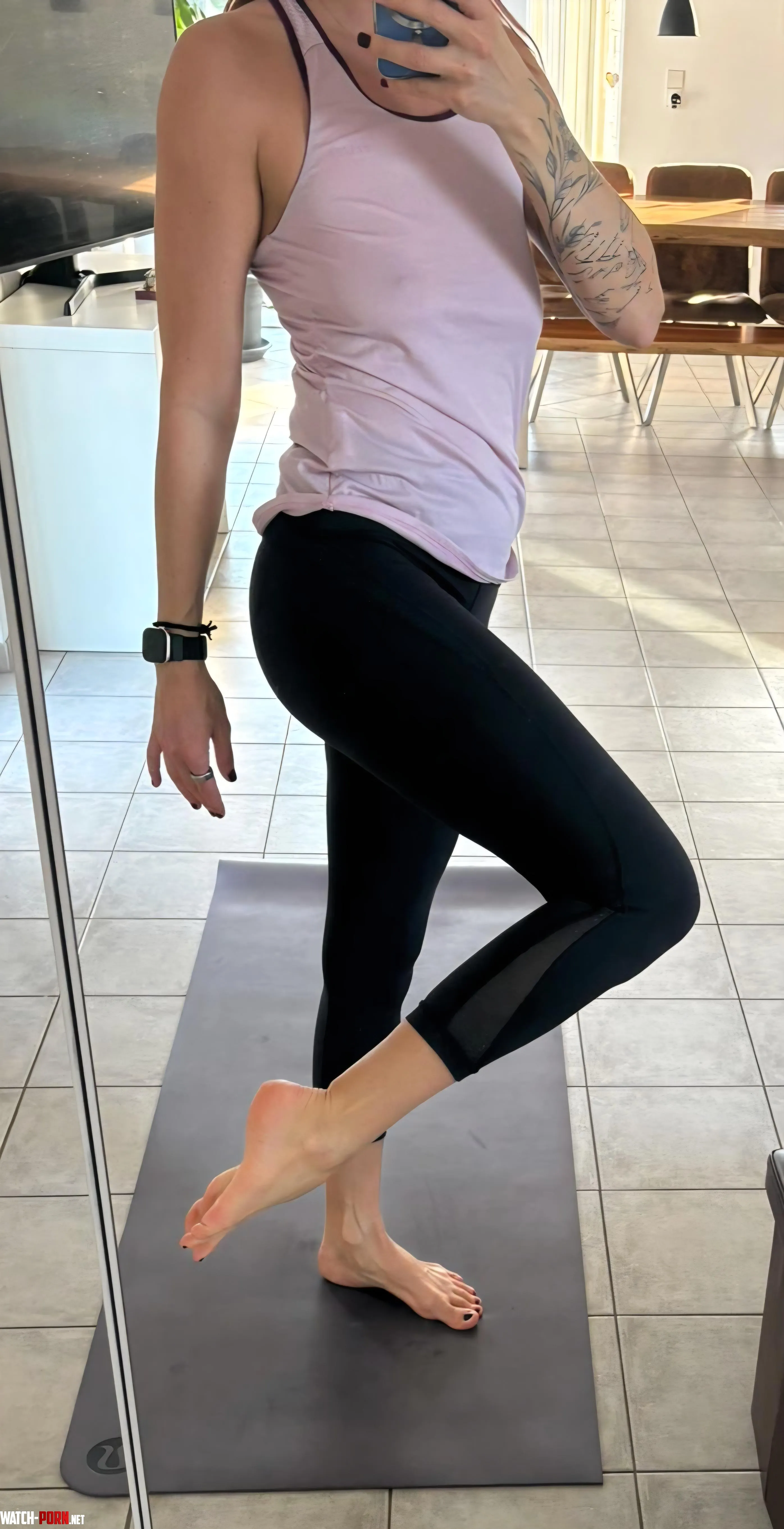 Lass' uns eine Runde Yoga zusammen machen by Joy_Oldlove2018