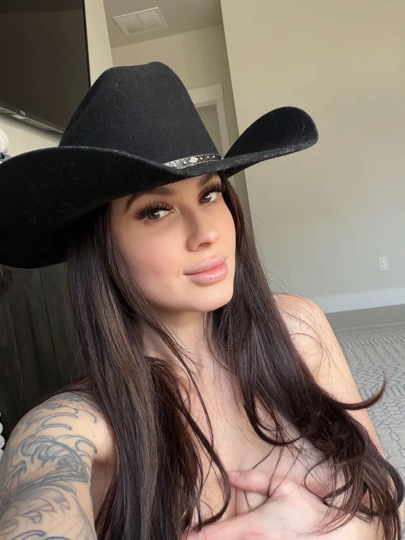 Thumbnail Honest Opinions: Am I Hot? by angelnaughtylush