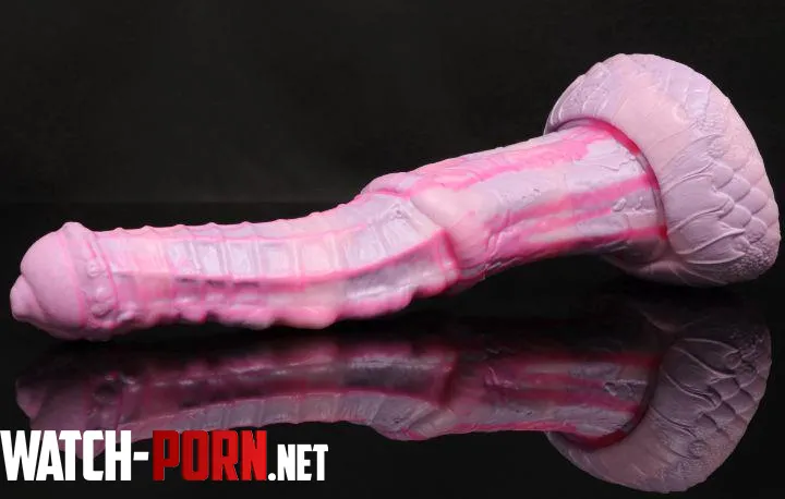 Downsizing to a M/m Nokken and bought this pretty pink one. That drip highlight is so pretty! by rolypolykanga