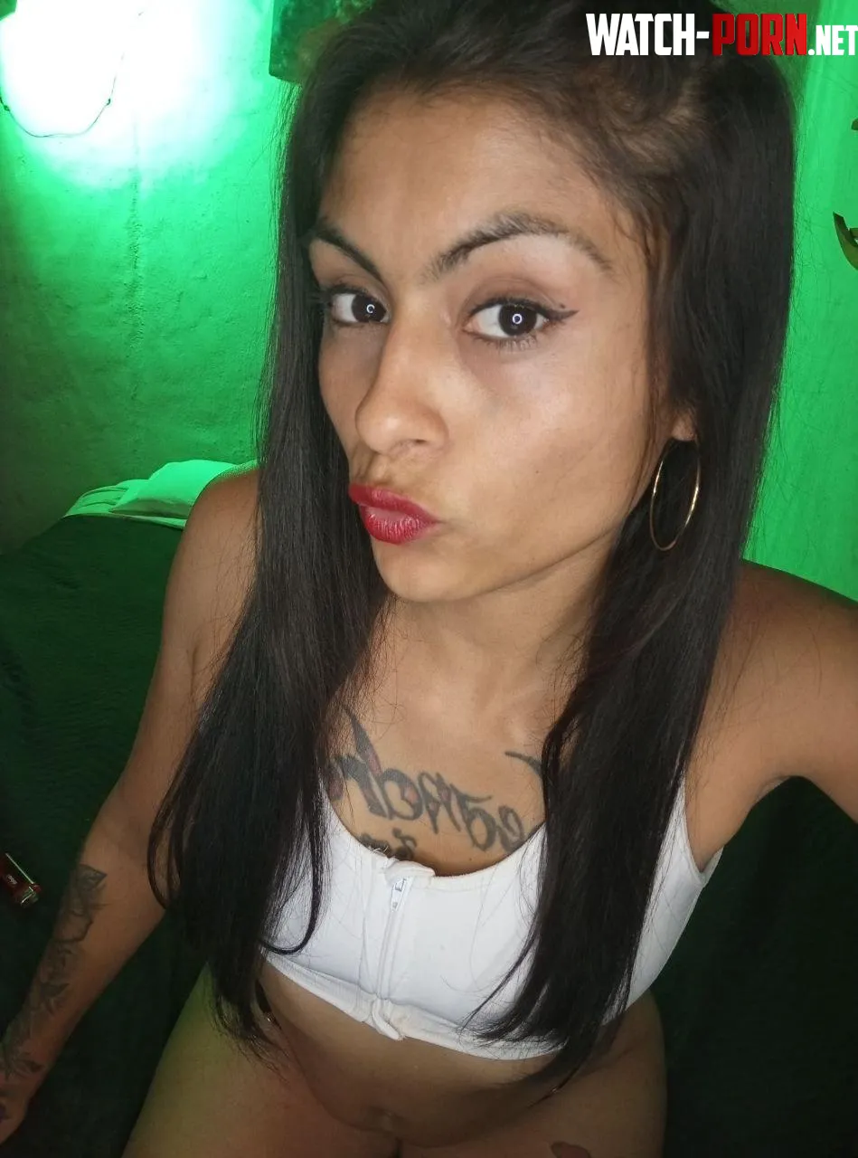 a duck face for the photo [oc] by amberbrunettesexy