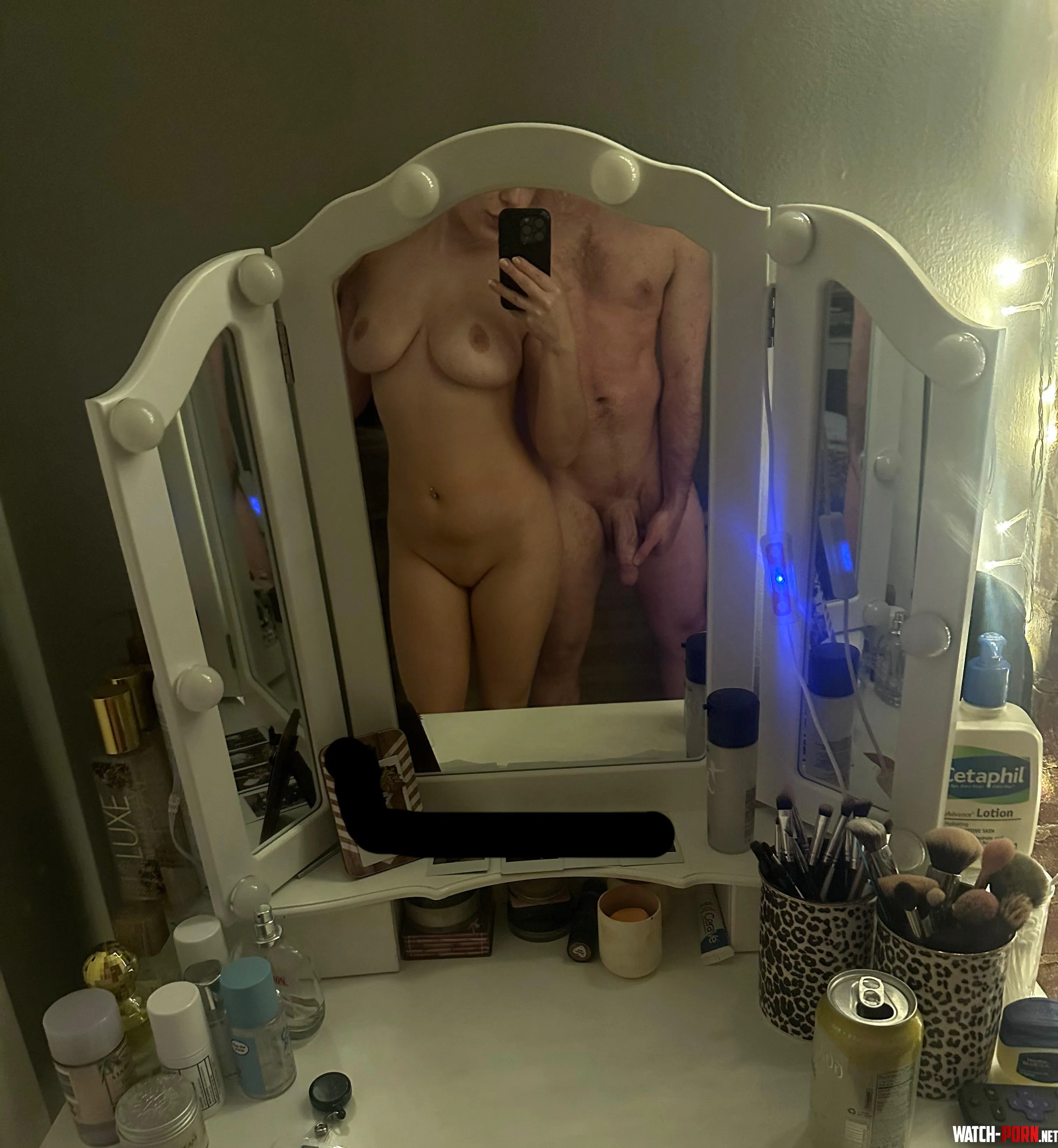 Post-sex mirror selfie by xxxyunghungxxx