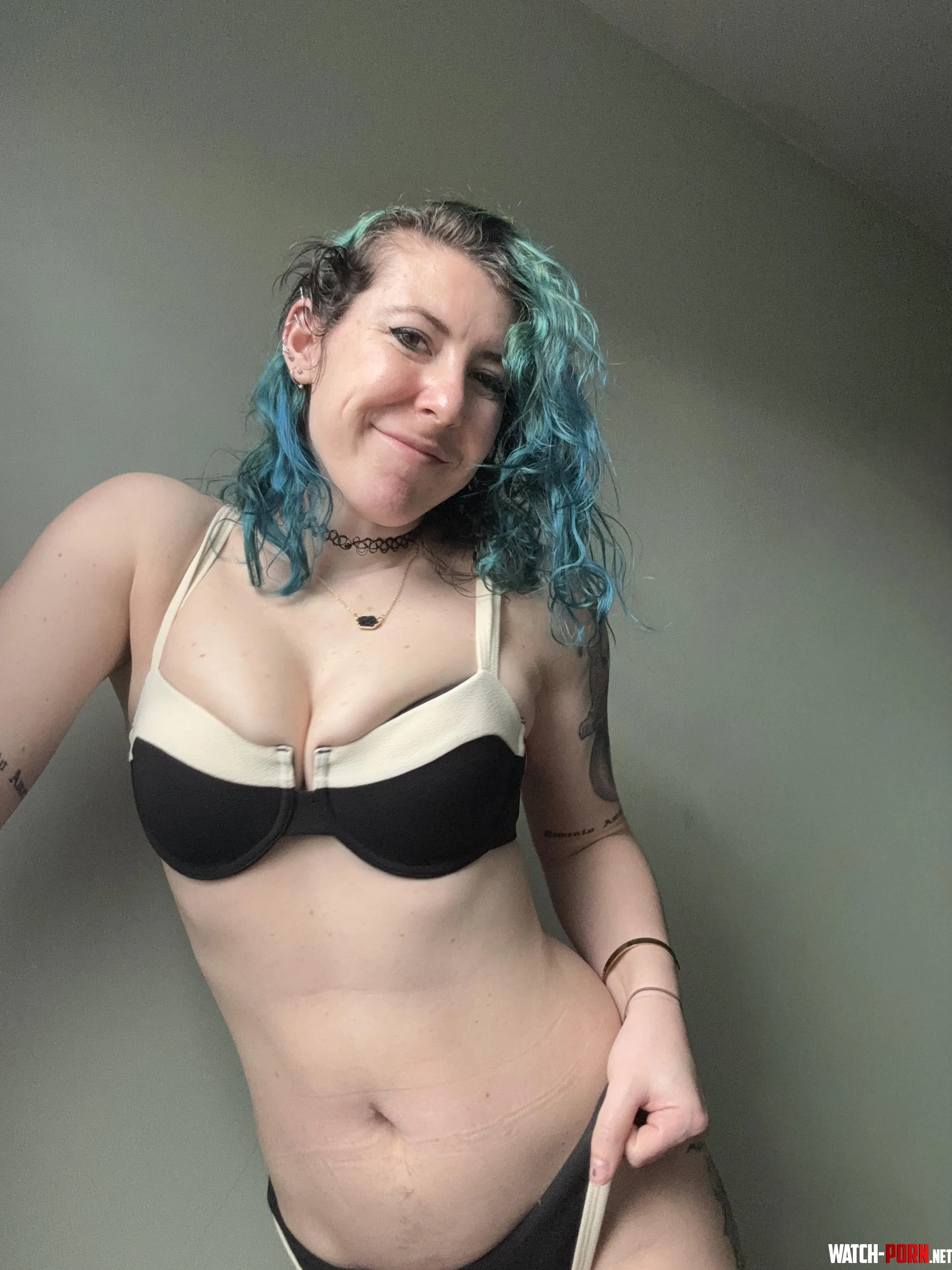 Black and white by sirenskiss3