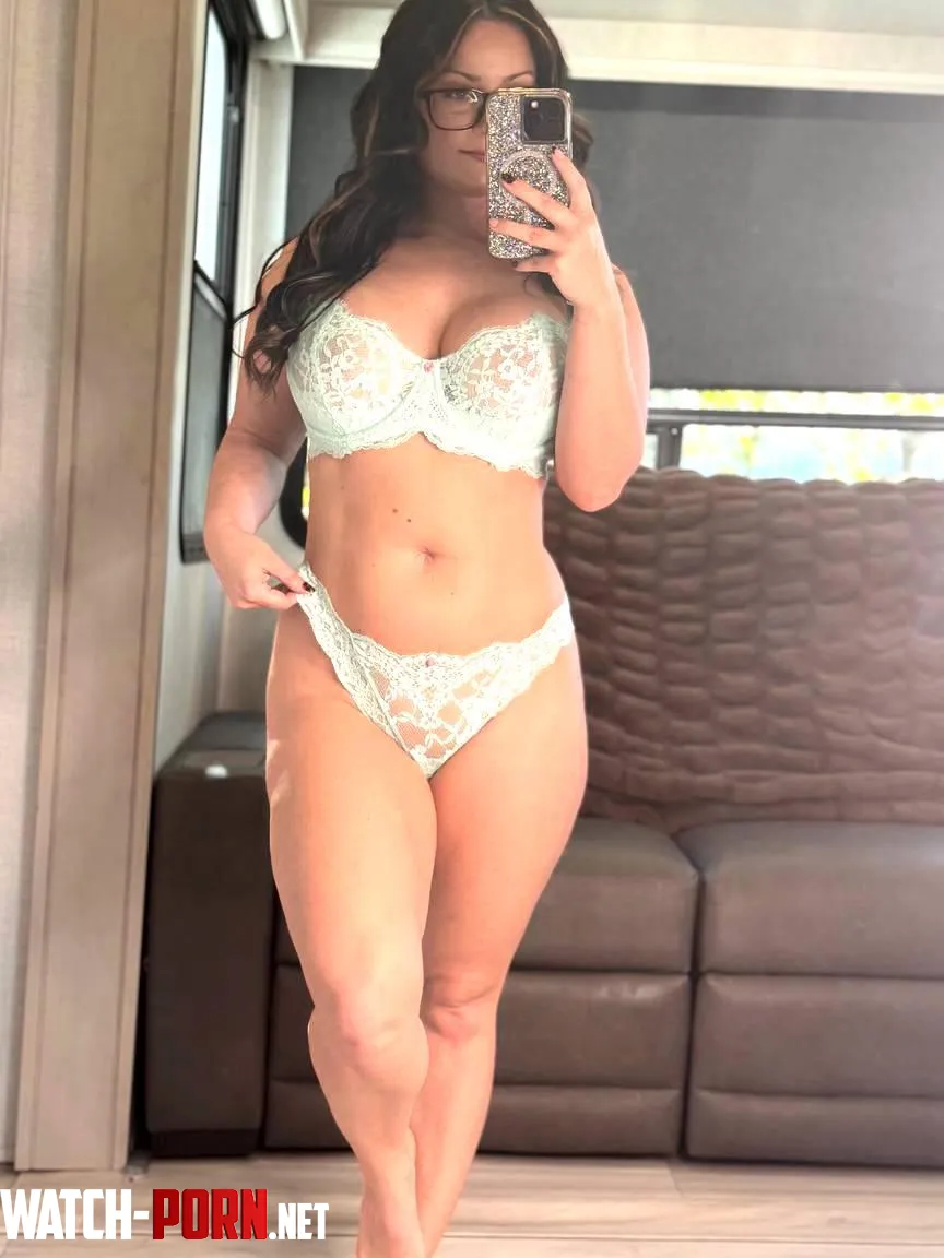 Summer is actually coming to an end by Cuitee_