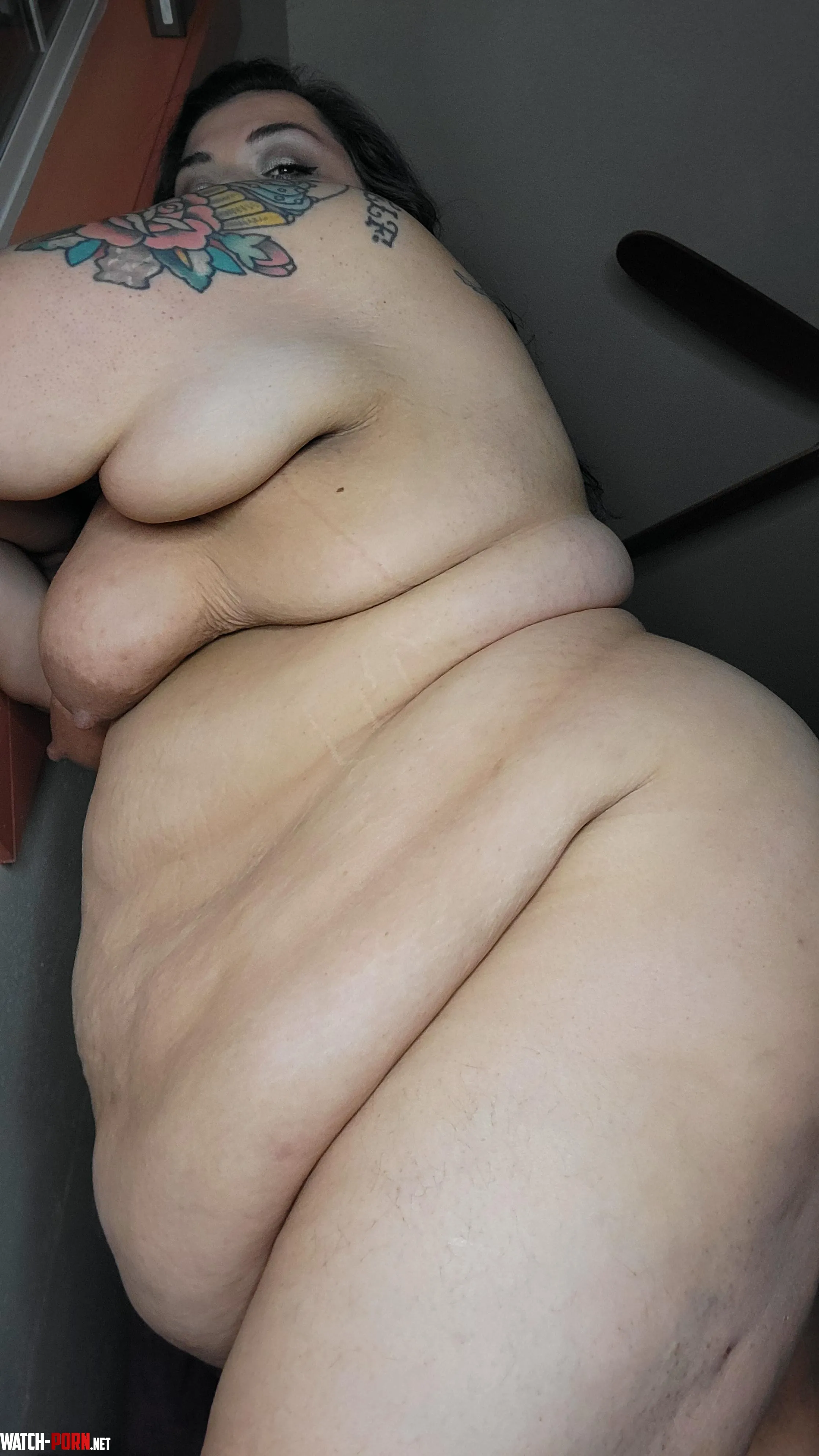 Look at that belly hang 😈 by Juniper_Moans