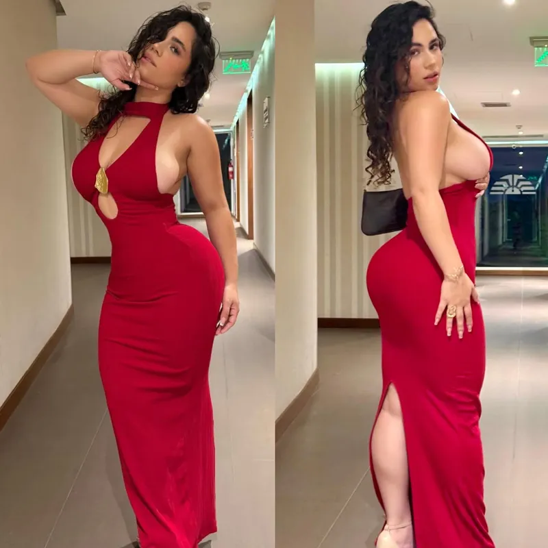 Thumbnail Ravishing Red: Captivating Allure of Tight Dresses