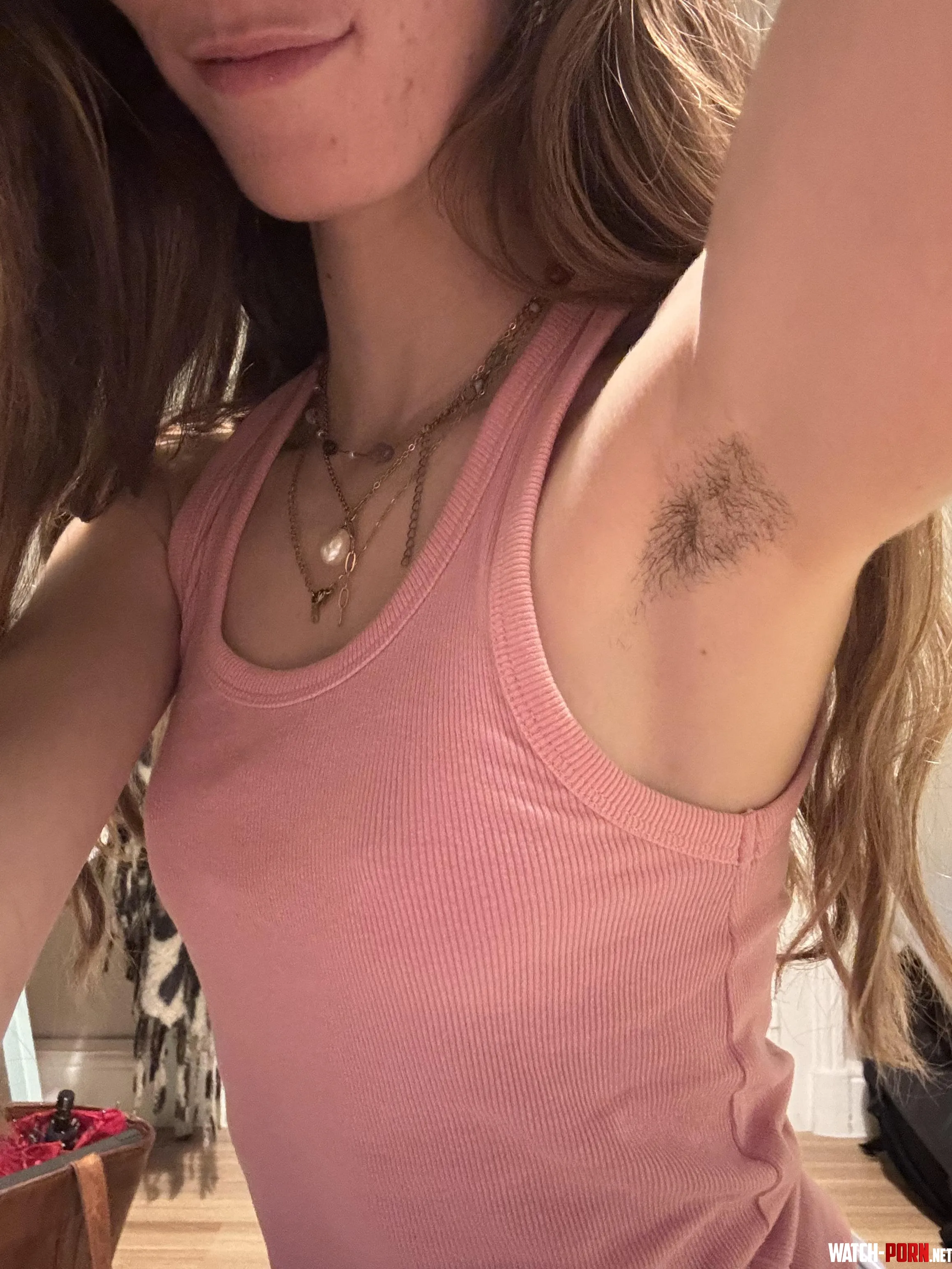 What would you do if my armpit was next to you in the bus 🙈 by deliciananas2