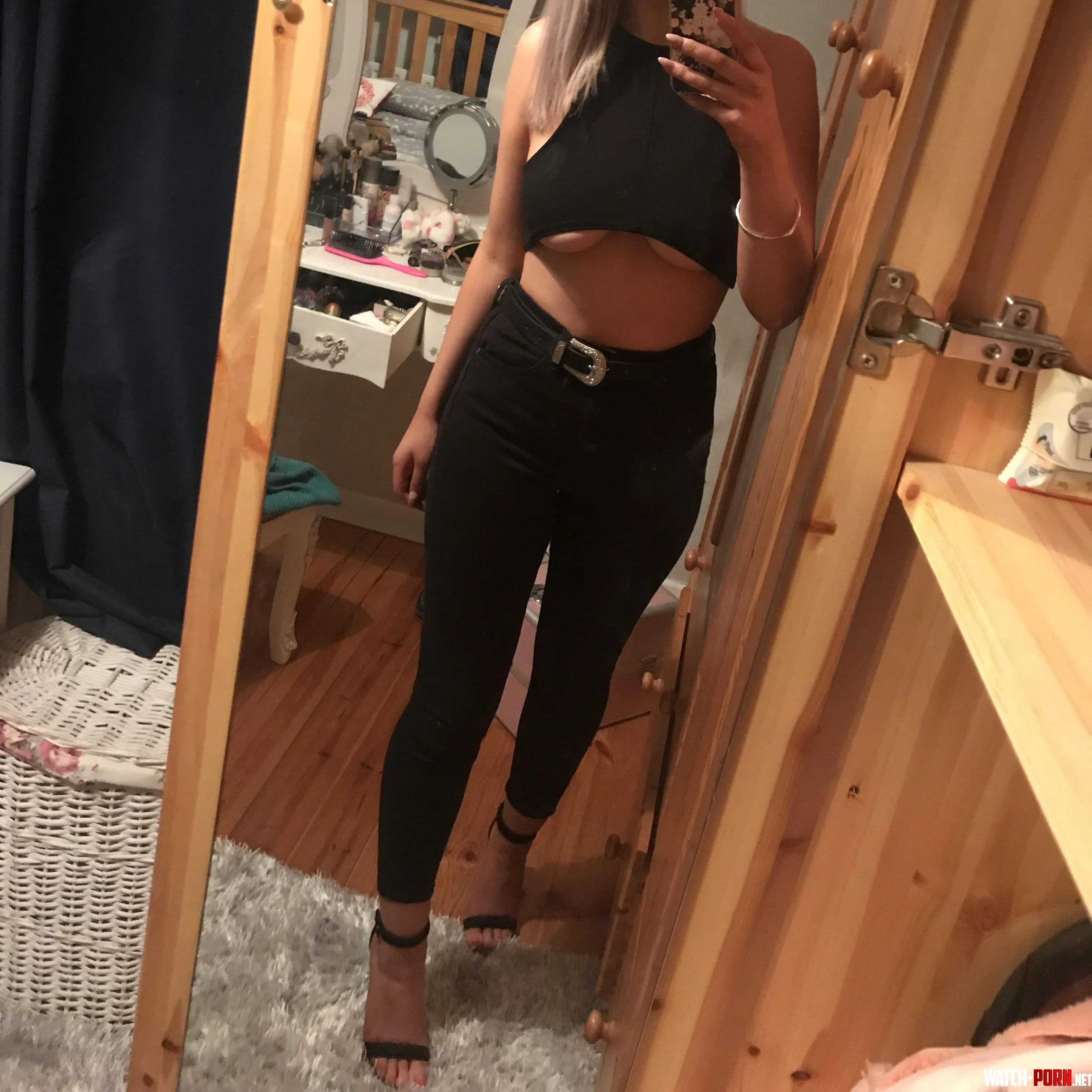 Underboob by thegreenfrog050414