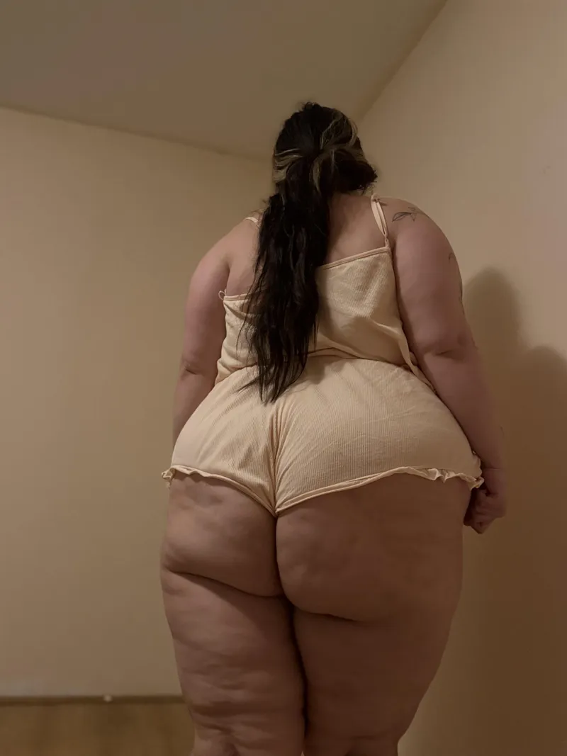 Thumbnail Booty Beauty - SSBBW Allure Unleashed