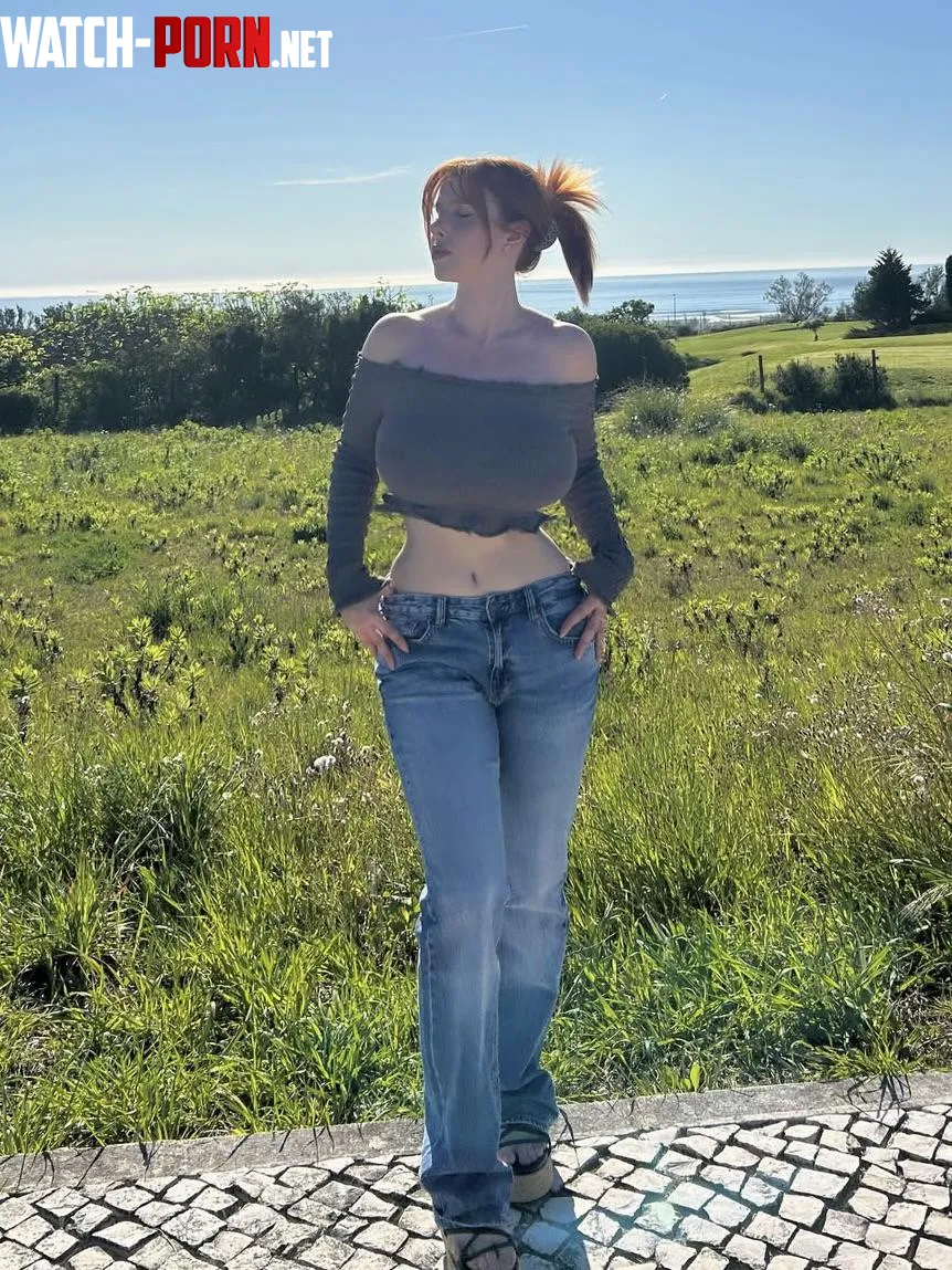 hot redhead by figurephilosopher