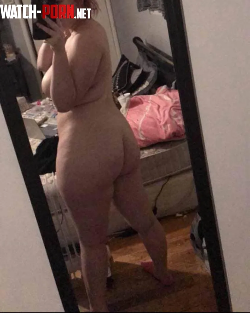 You into fat girls like me or nah? by BlurryBlossom