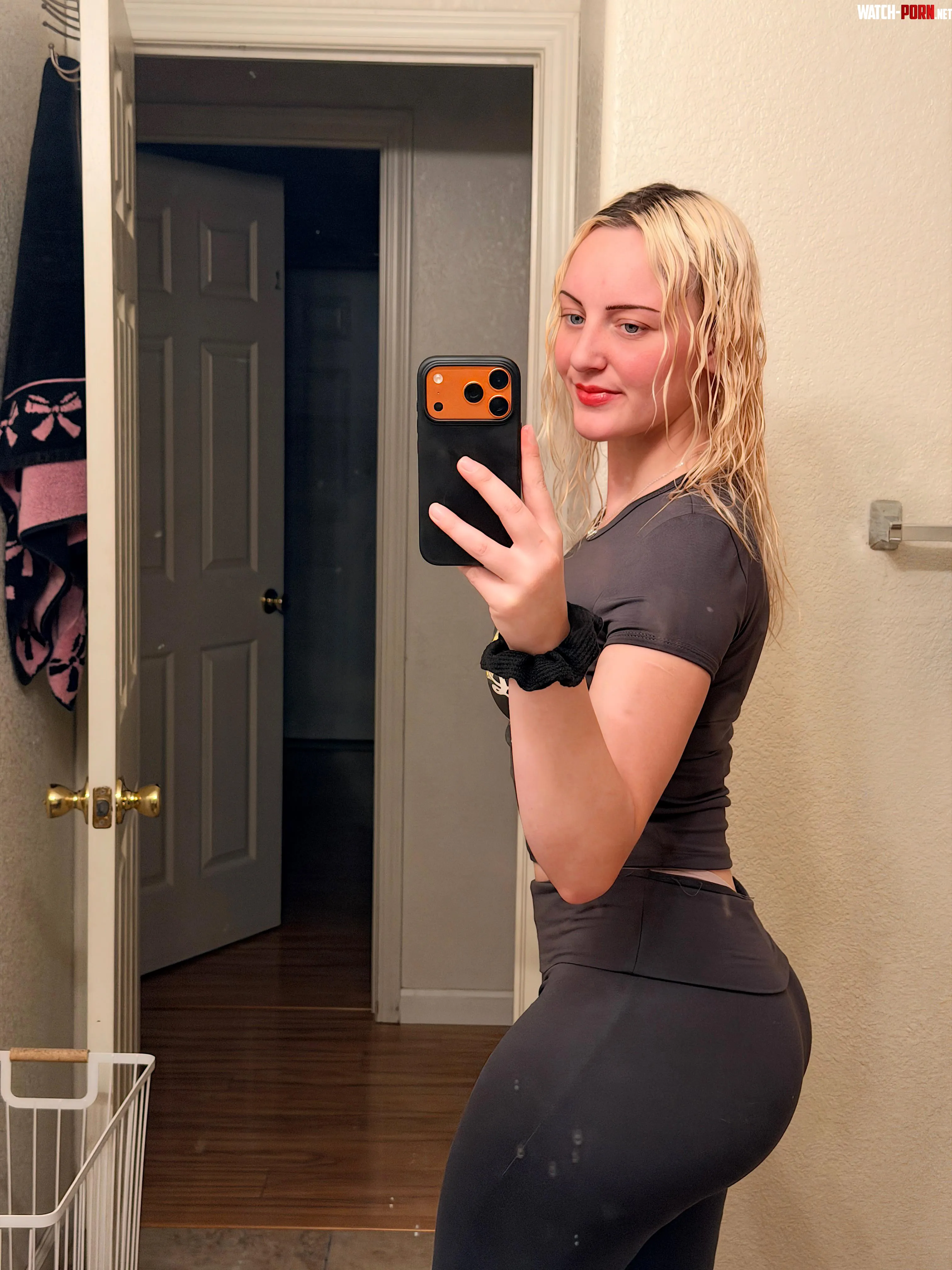 good afternoon 😃 by Common_Let1174