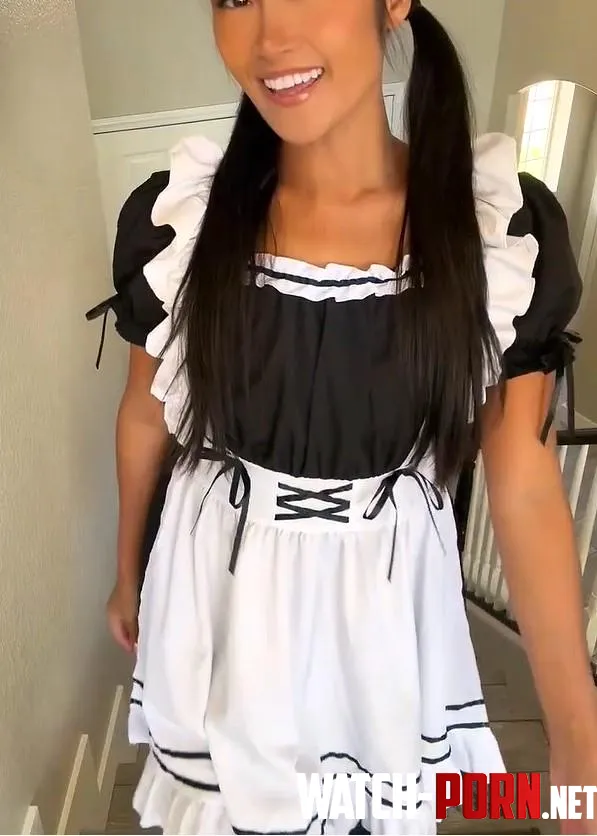 Sir, Im the new maid you hired by sunshinemaidxo