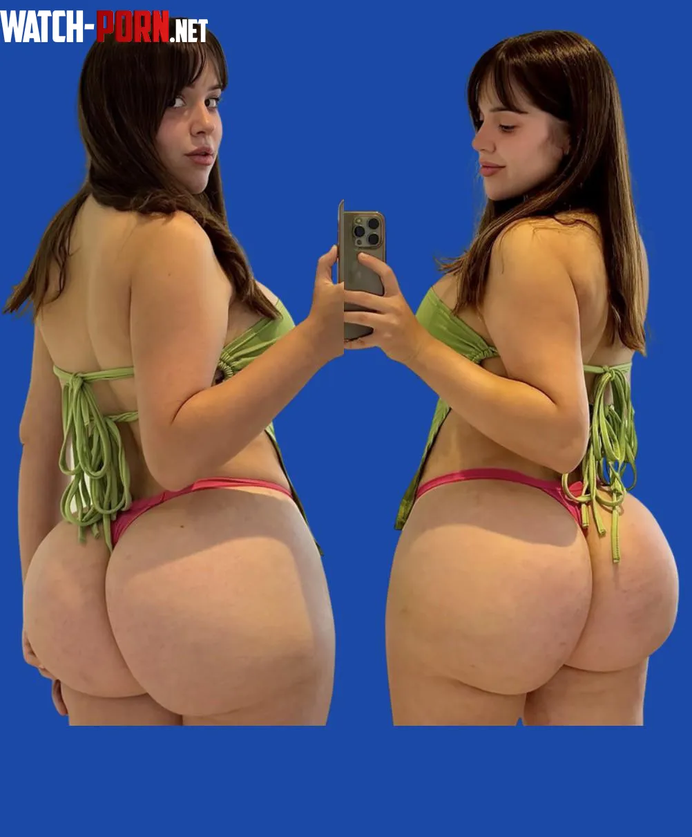 Amazing round Ass 🥵🍑 by Low-Night-2717