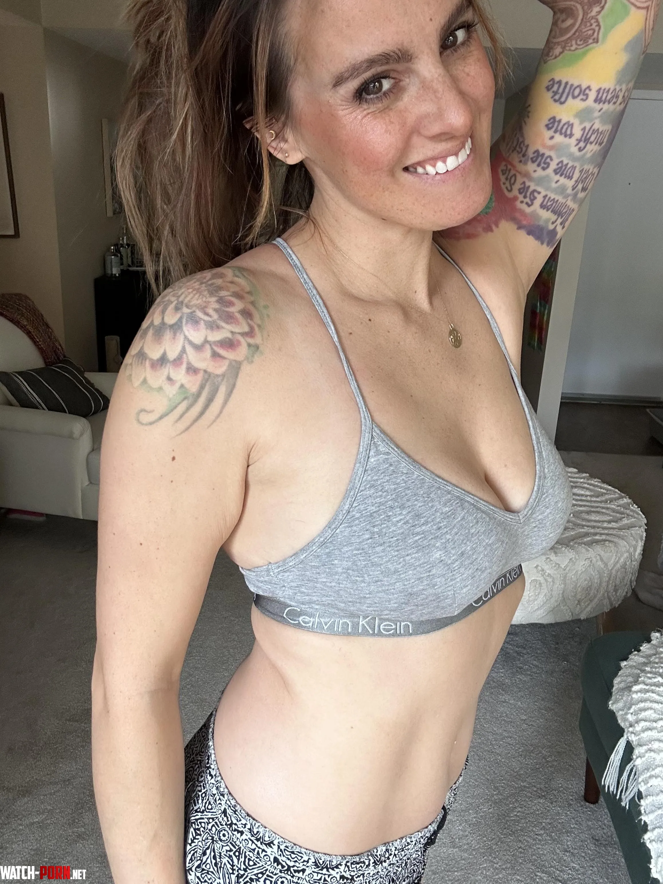 Fun and flirty milf. Cum play with me, please. by Tay-Rae773