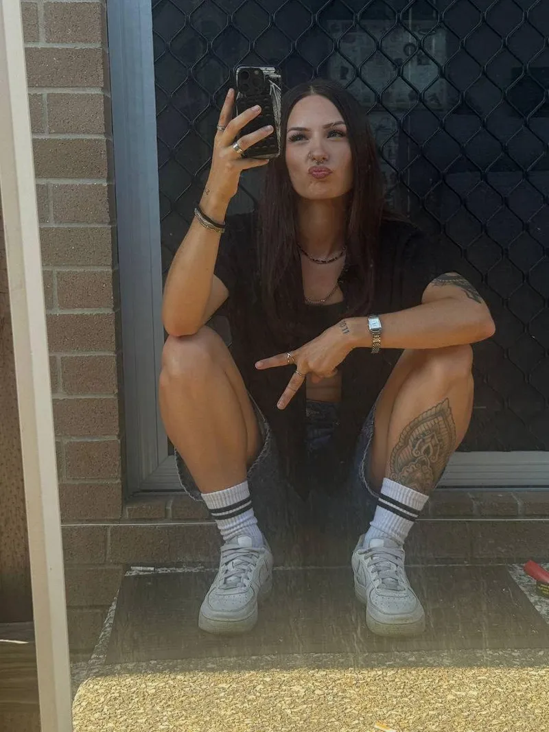 Thumbnail Attention-Grabbing Pouting Tips by mochacaramela