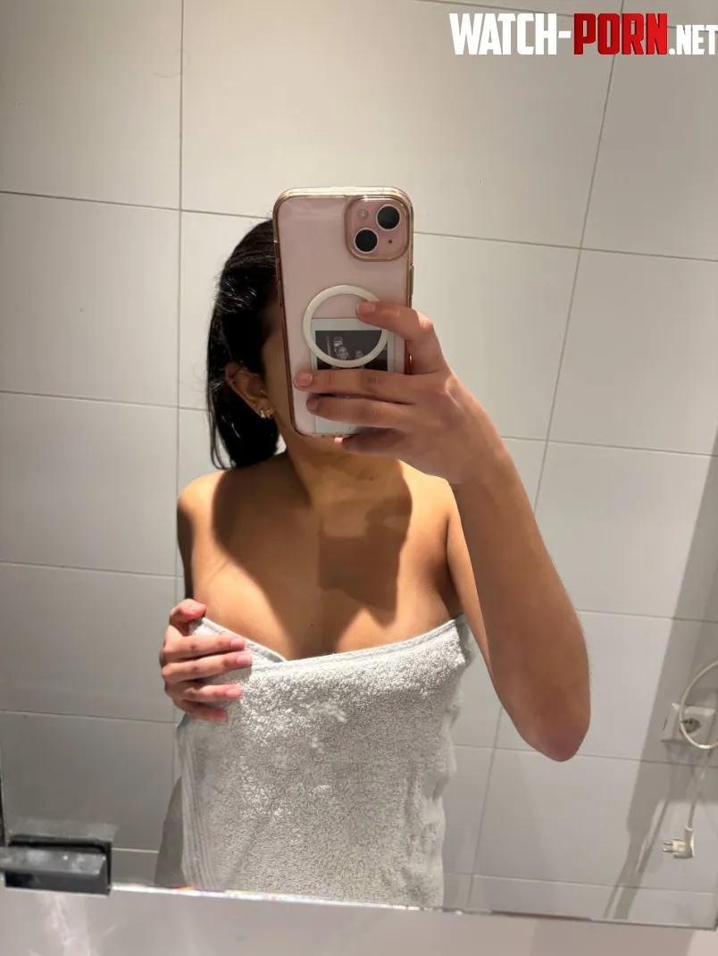 Hade velat spela in med någon i duschen 🥵 by Happy-girl07