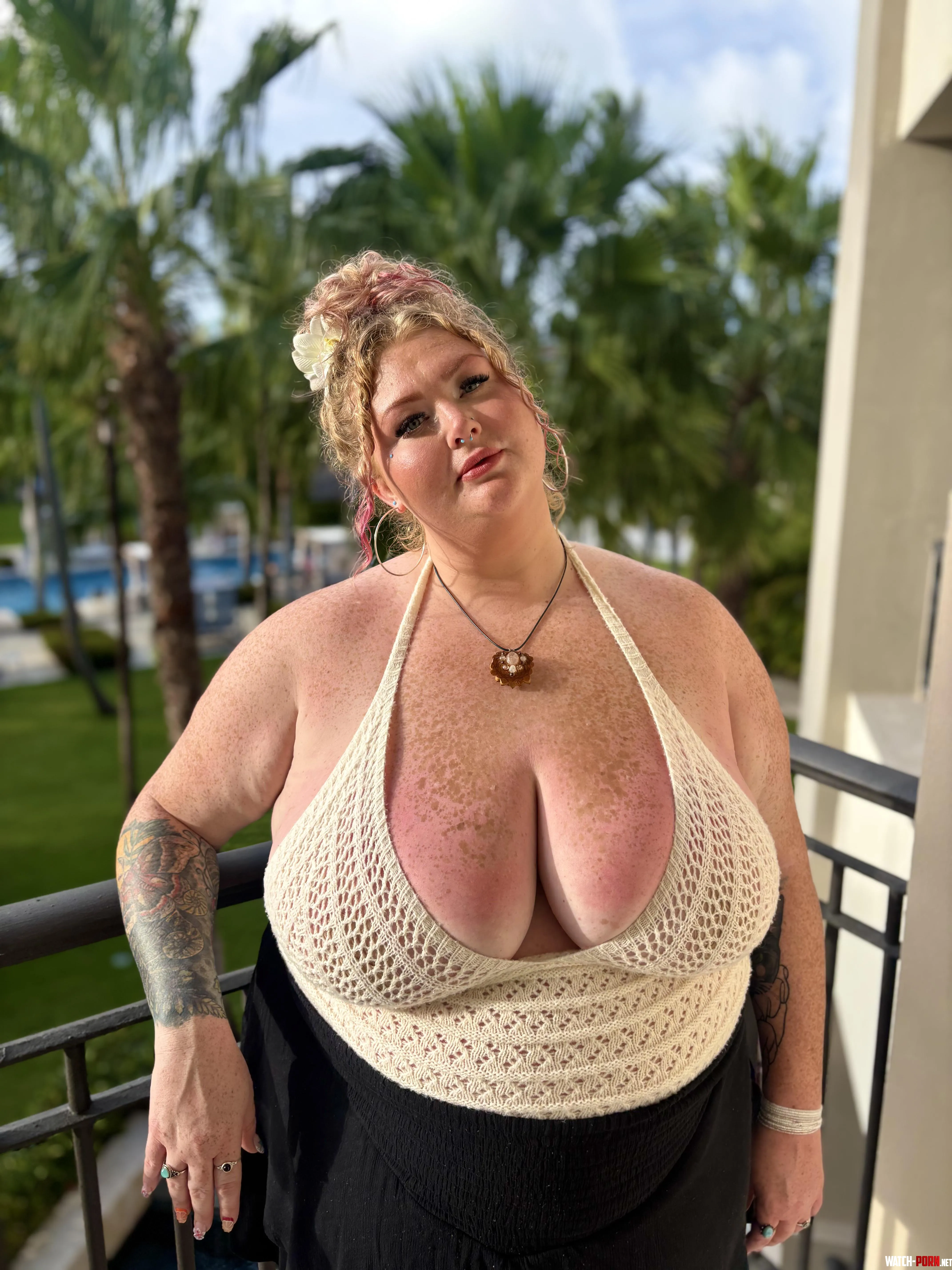 I def had the biggest tits at this resort 😝 by kaitfreckles97