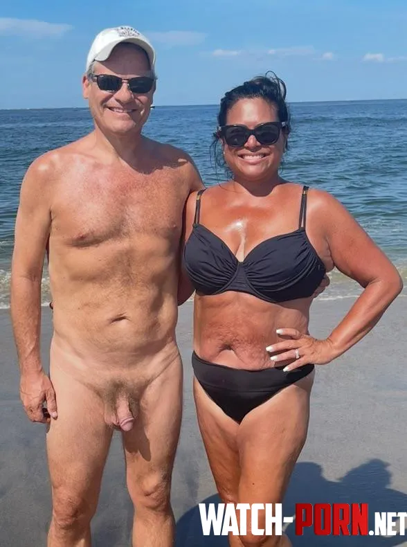 I’m naked and she’s not by Cgbnow