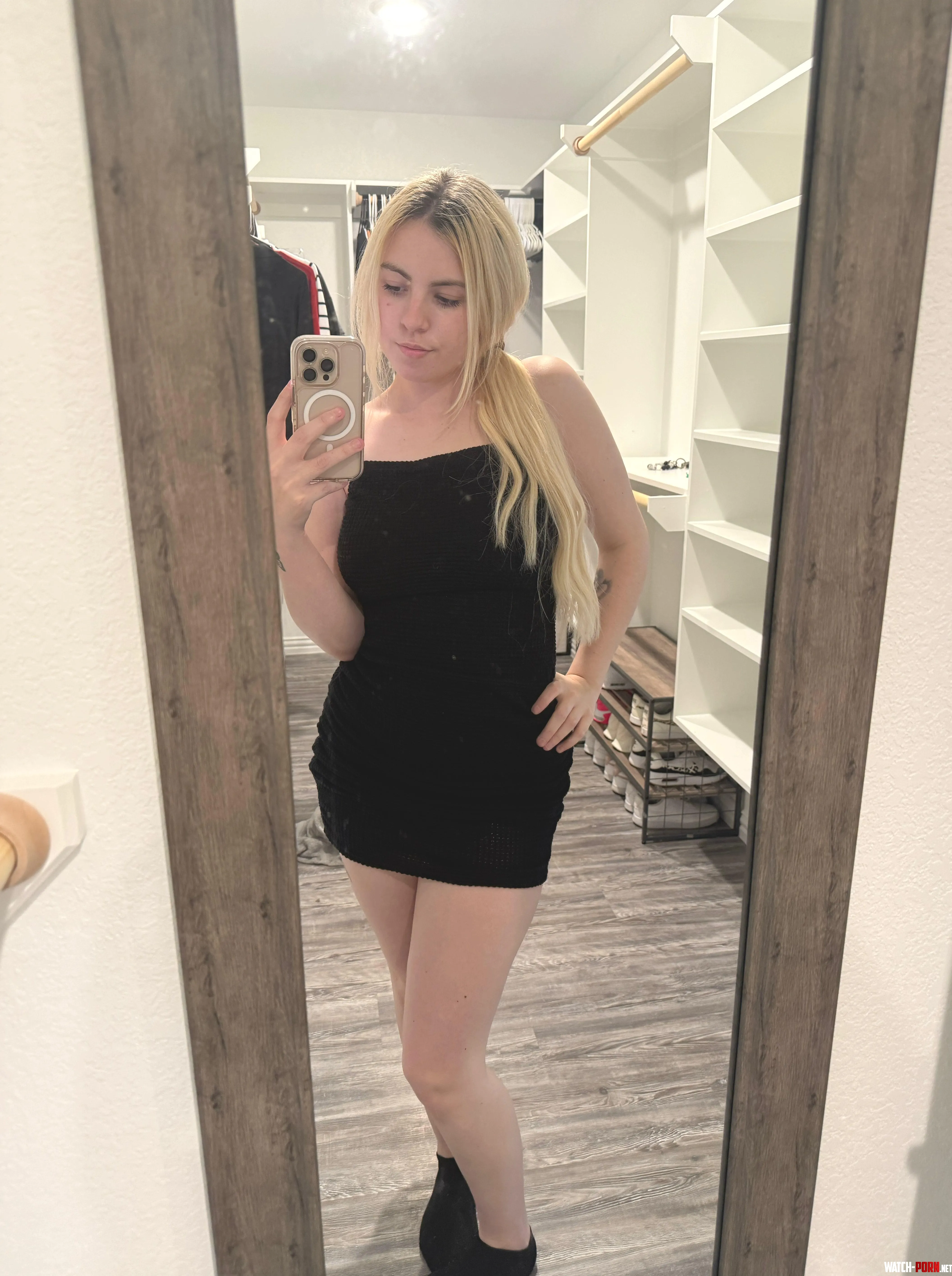 tight enough to make it hard to ignore by Sexygiiirl69