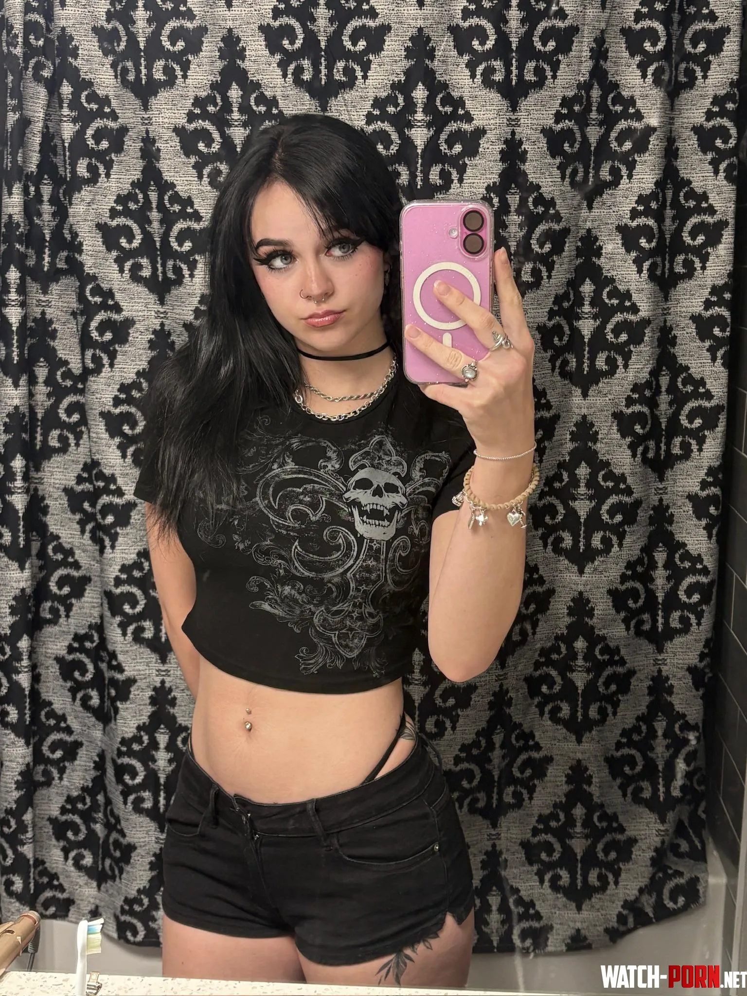 I’m really shy but I love to fuck by stellablazeee