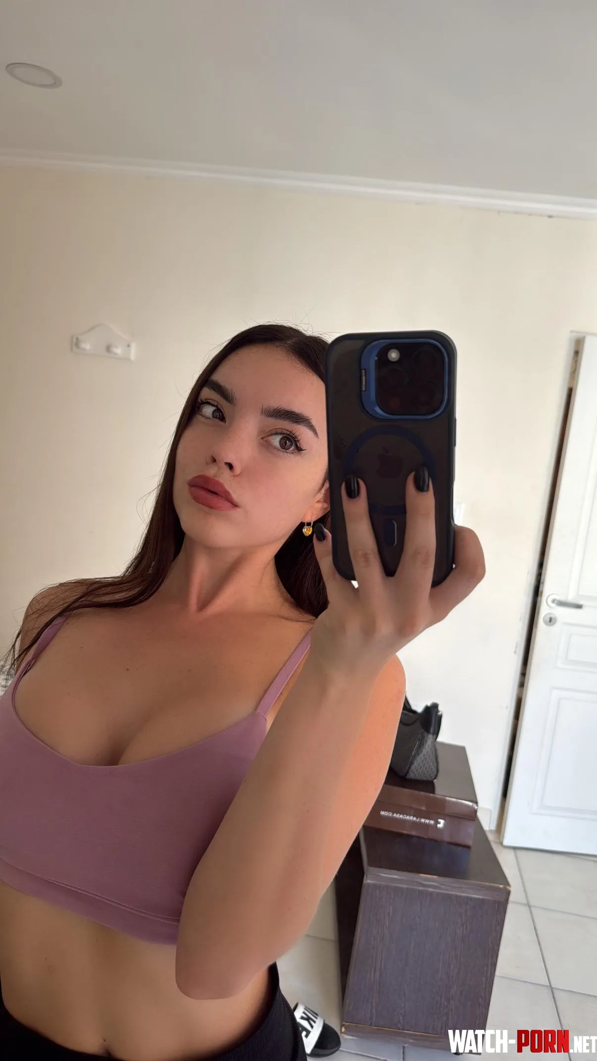 I’m in my best with a croptop on by ArcMimosa