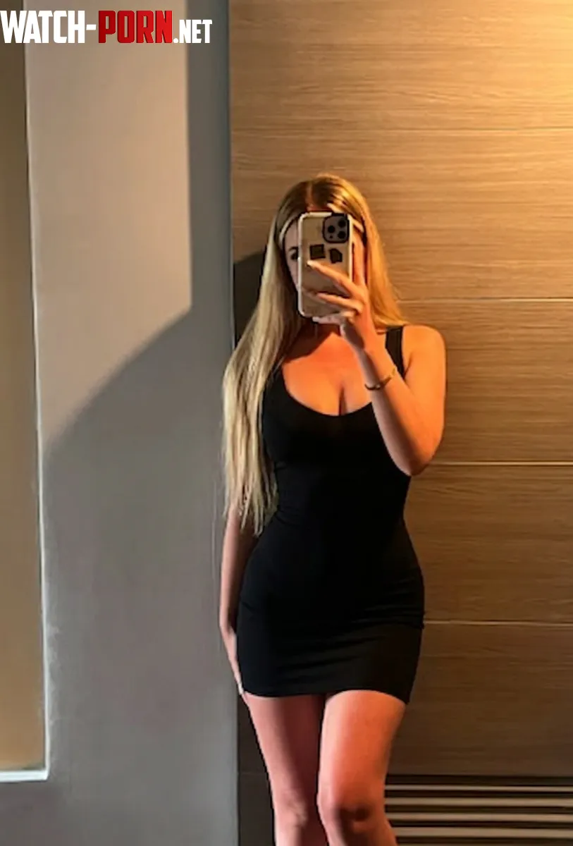 if I wearing this in our first meet would u eat me like a dessert? by Weird_Bonus_6618