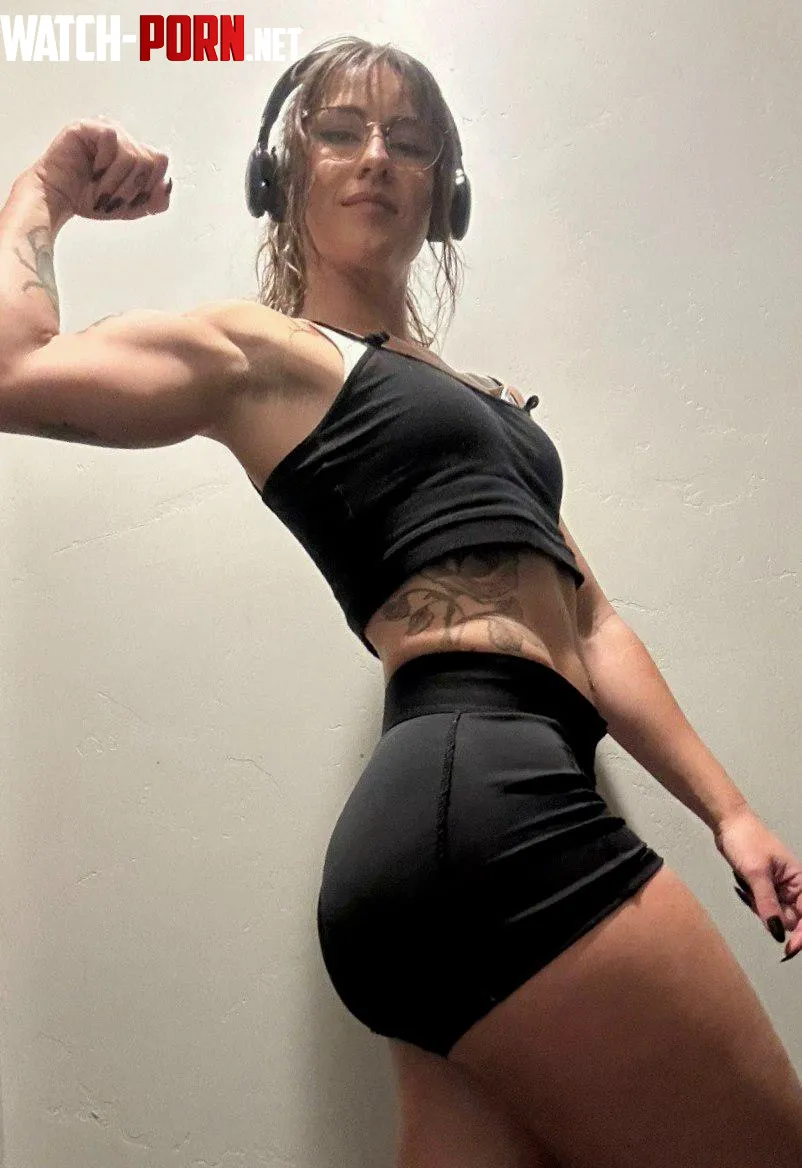 Building a body you can’t ignore by sl1mth1ck