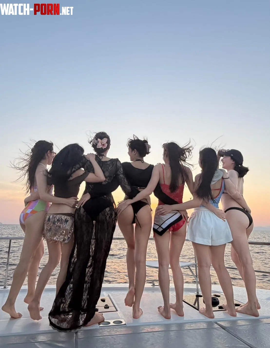 BLACKPINK - Lisa by ____owl