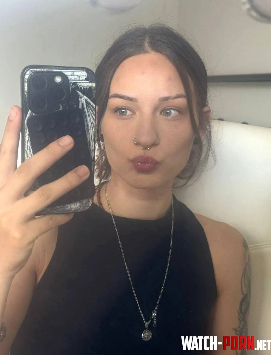 Lips saying please by mochacaramela