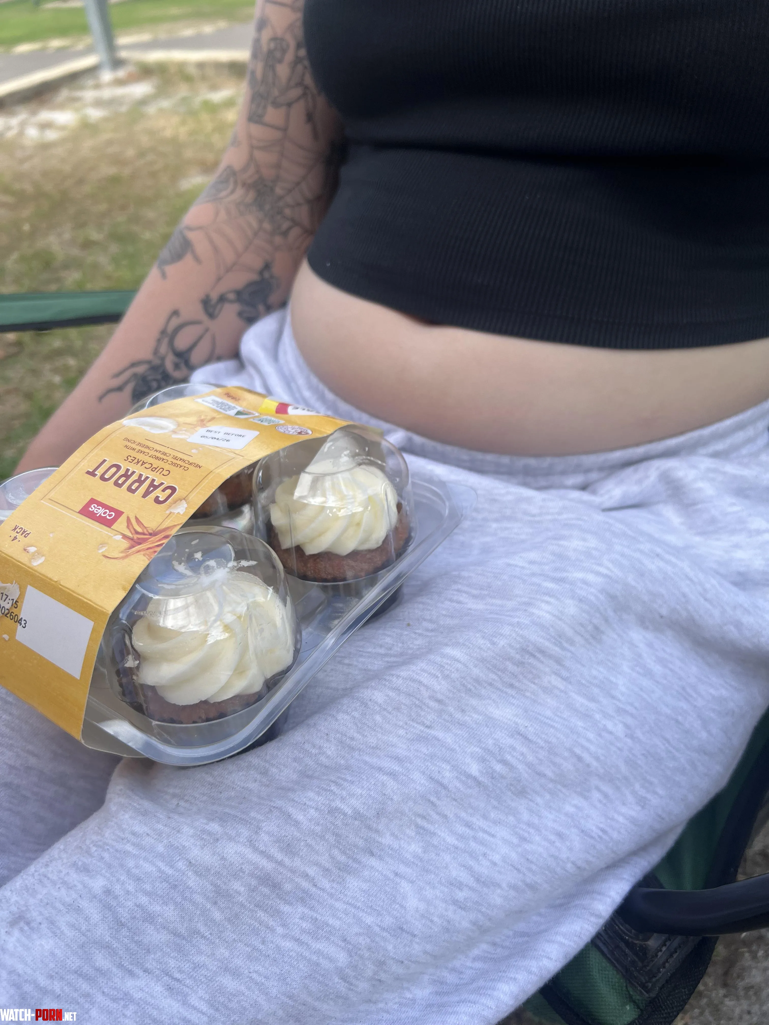 Needed a lil sweet treat after all that chicken 😋these did not last long… by CarrotCakeCurves