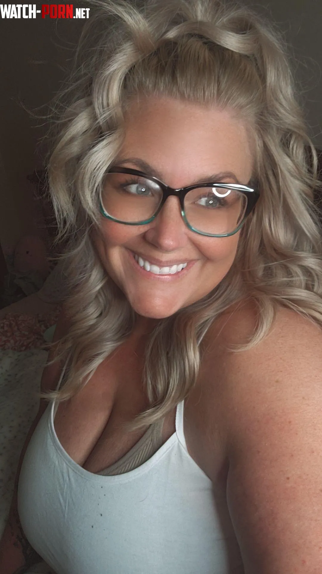 Blondes always know how to make a man smile by bombshellvixen