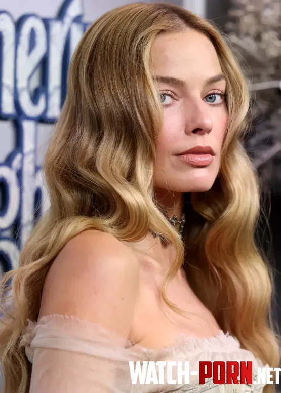 Margot Robbie by WillyNilly1997