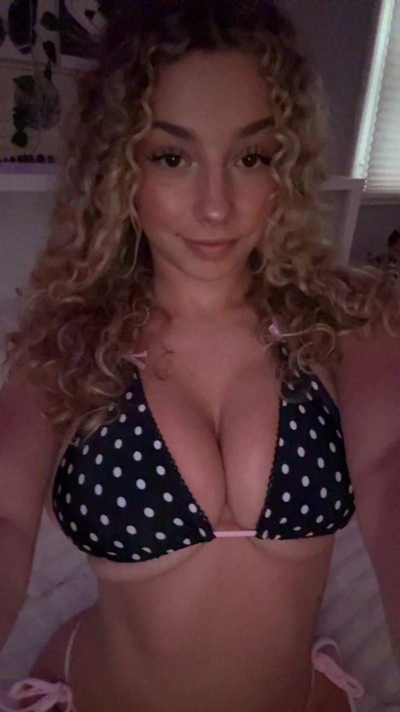 Thumbnail Bold and Beautiful: Big Polka Dots Love | OrlandoHeat3