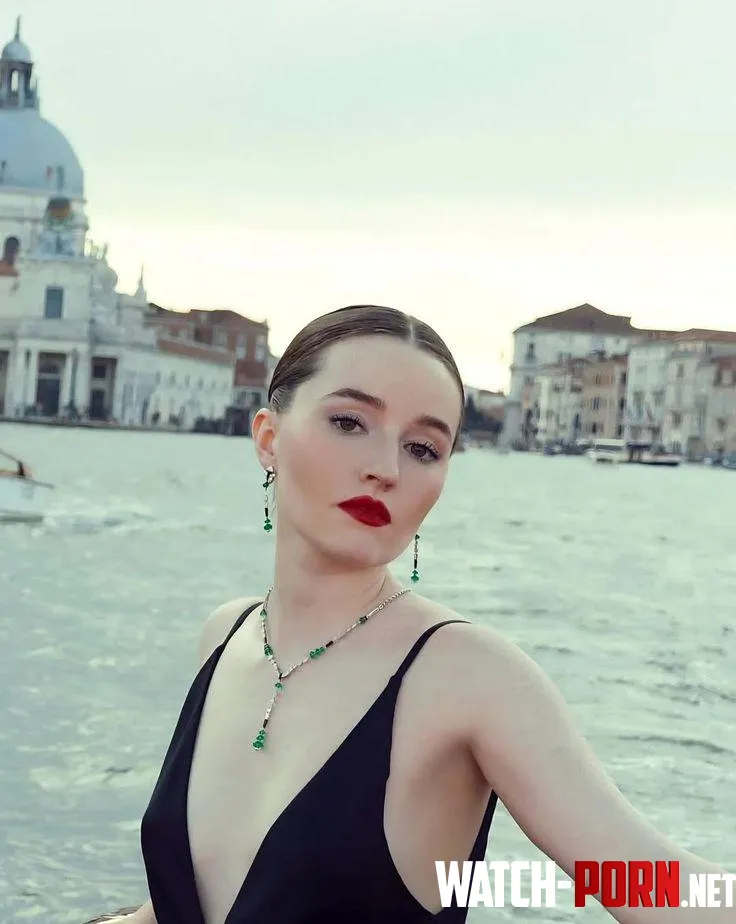 Kaitlyn Dever by InfamousAstronaut592