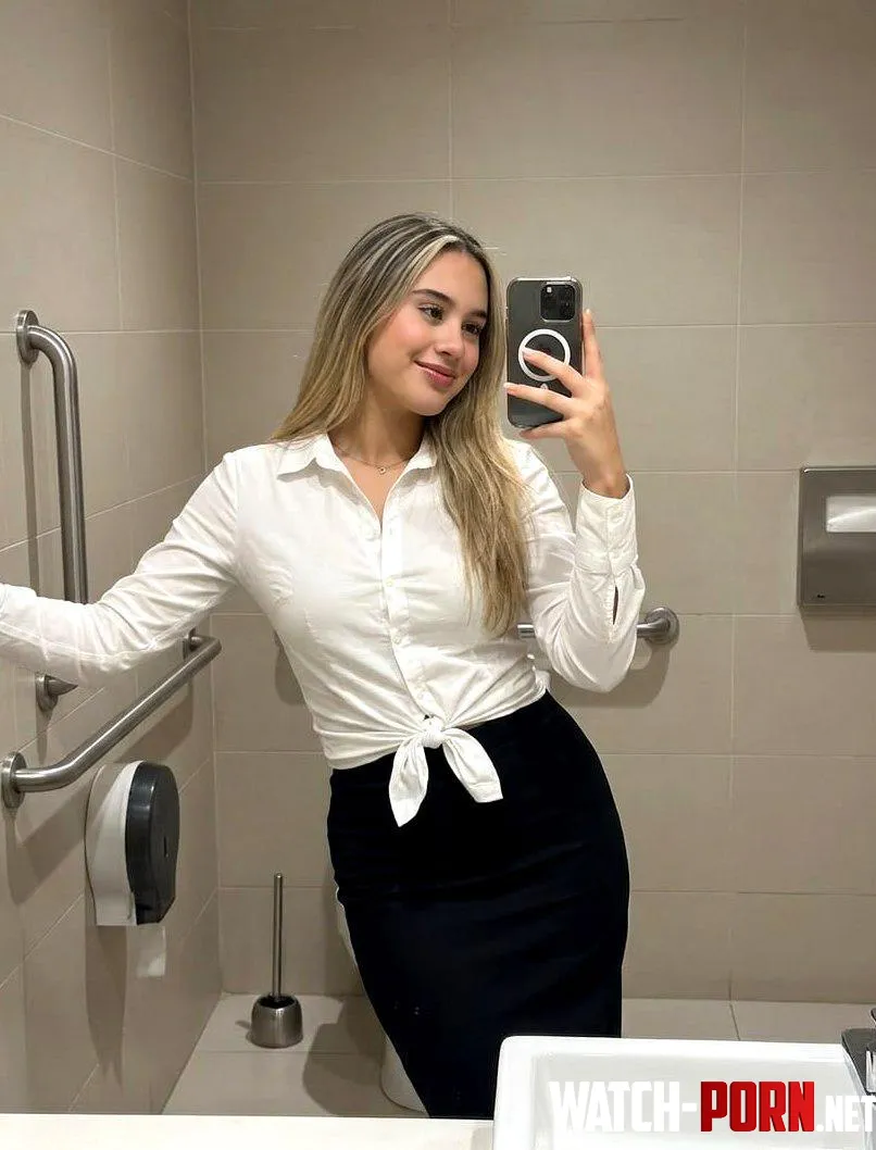 my work outfit, what do you think? by SunnyPetalss