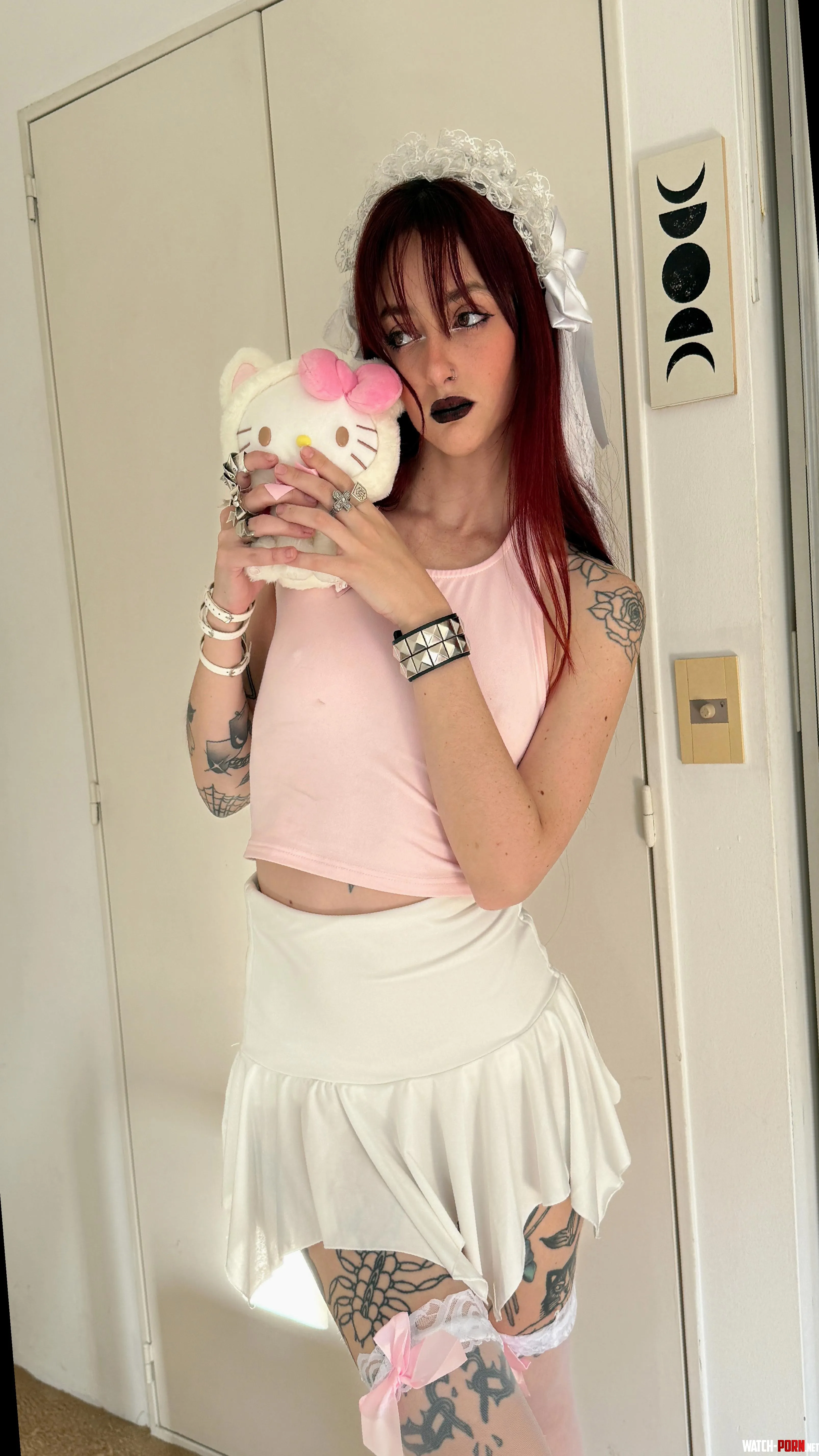 I8F4A Slightly tipsy + can’t host, down for fwb vibes if you can - go instta for real chat: .lunaoryna'. by 9inkski3s