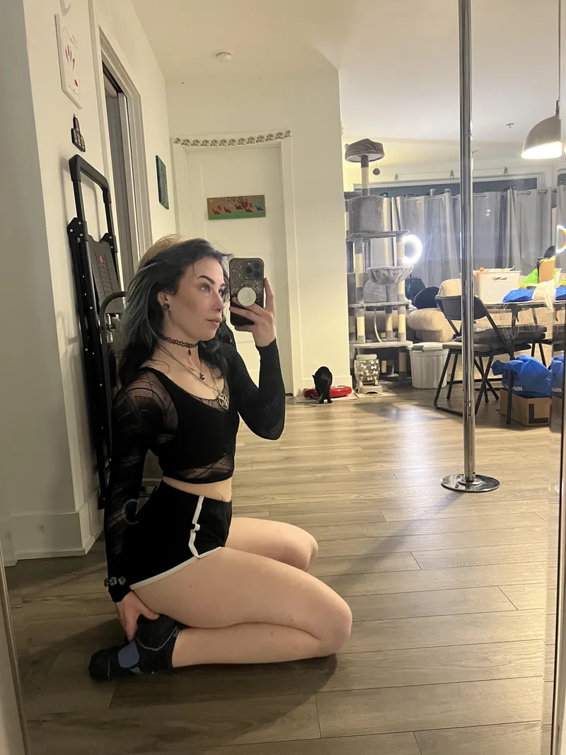 Thumbnail Discover @the.rebeccamorningstar on Instagram | Author: beccablows