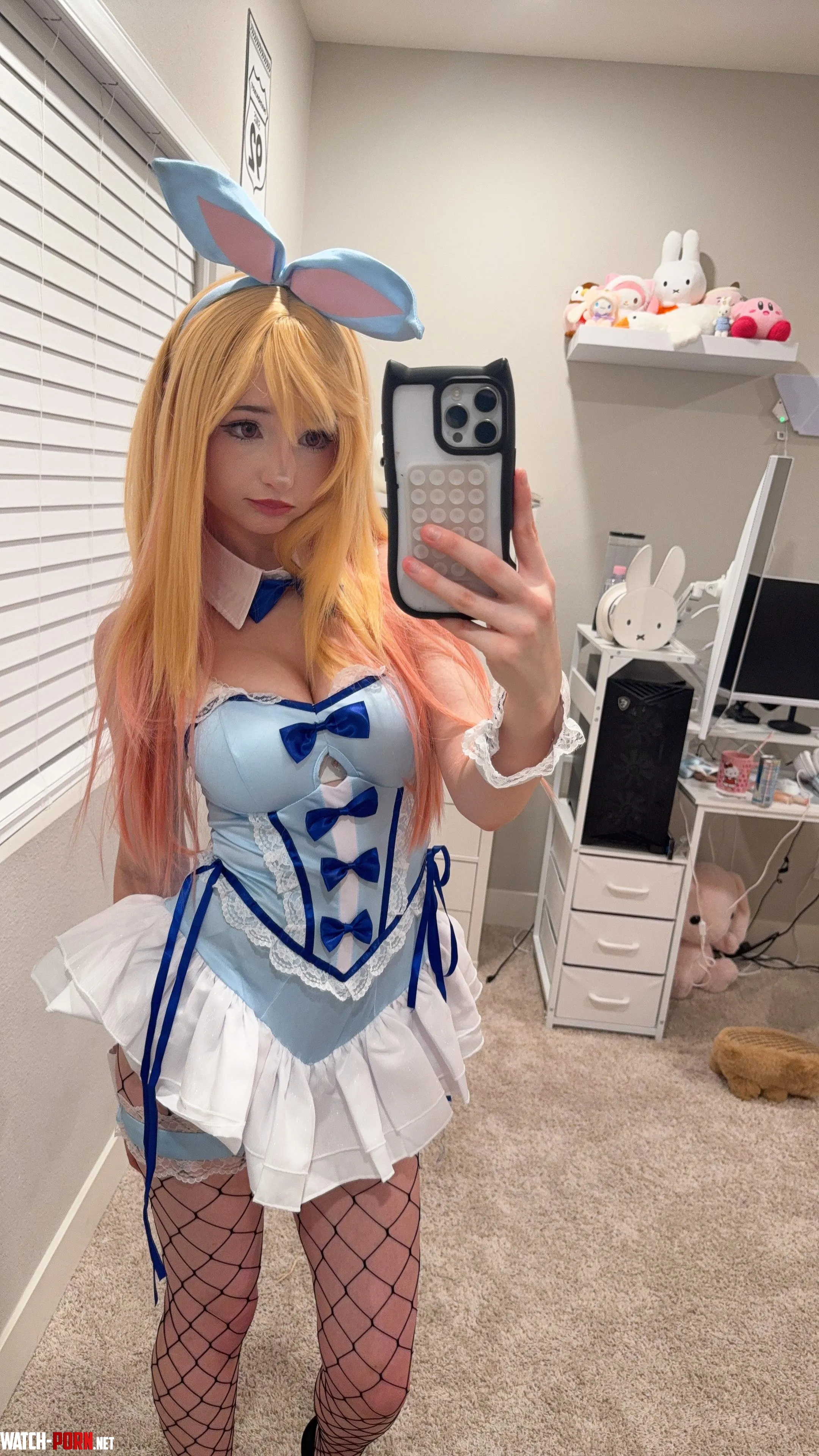 How big is your carrot? by Smeepsi