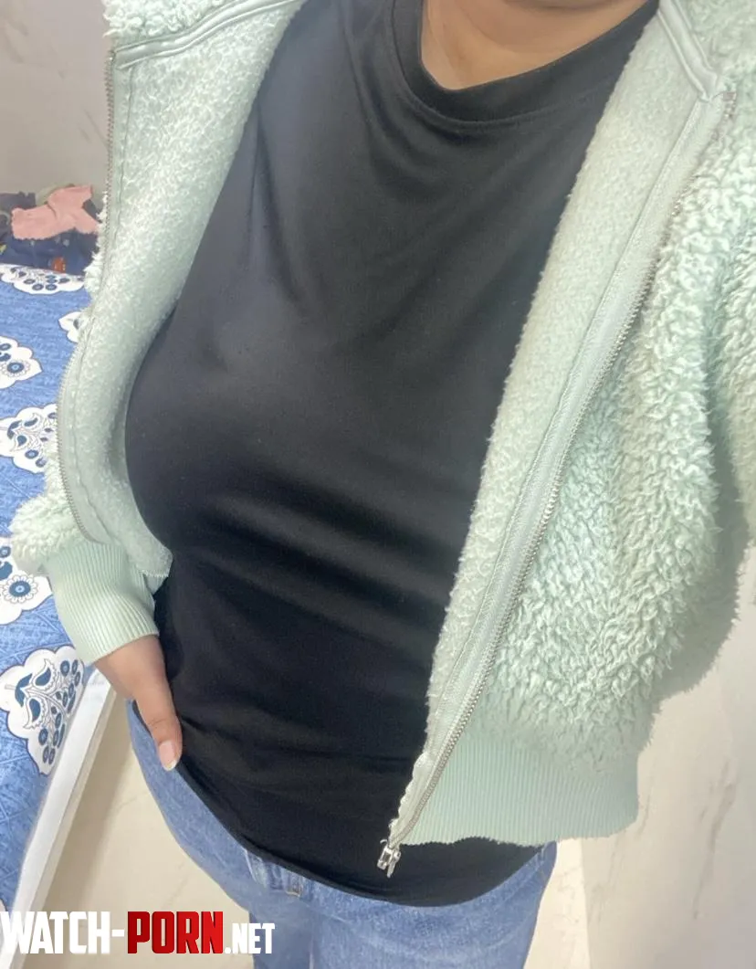 19F - embracing braless since 3 years by ChicWithAnEdge