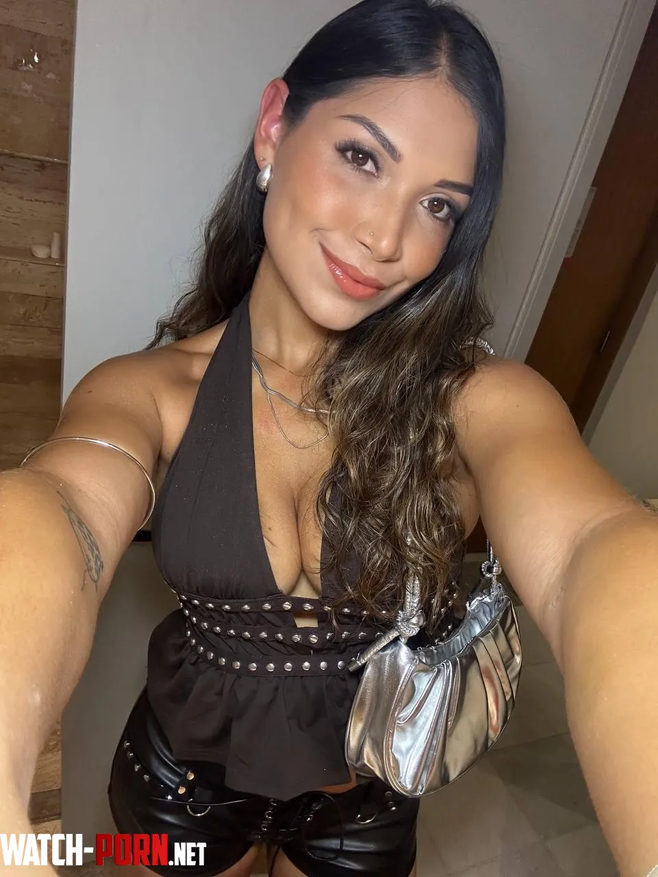 Whats the first thing you noticed by SoftnStacked