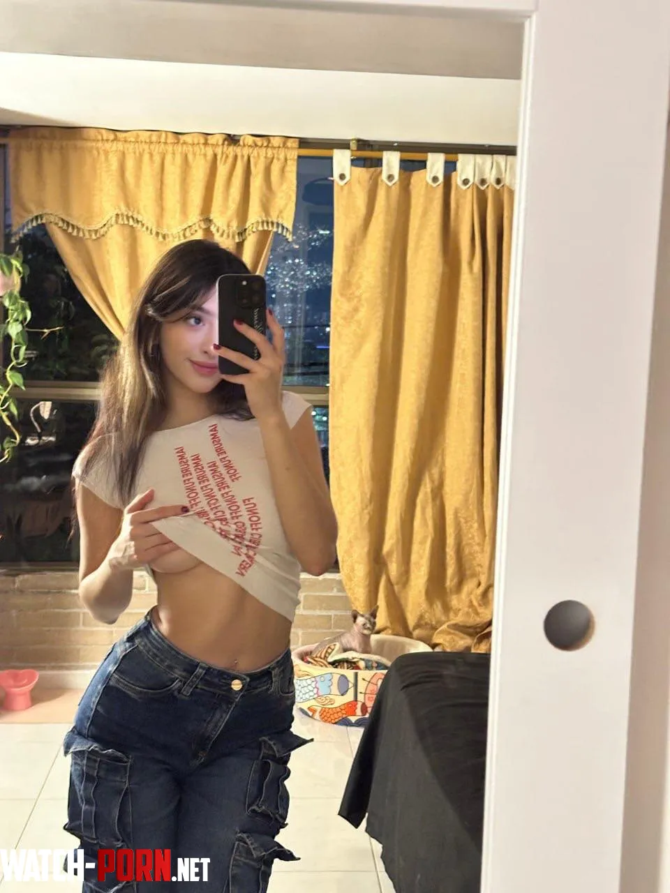 am i distracting you? by WarmSoupTheory