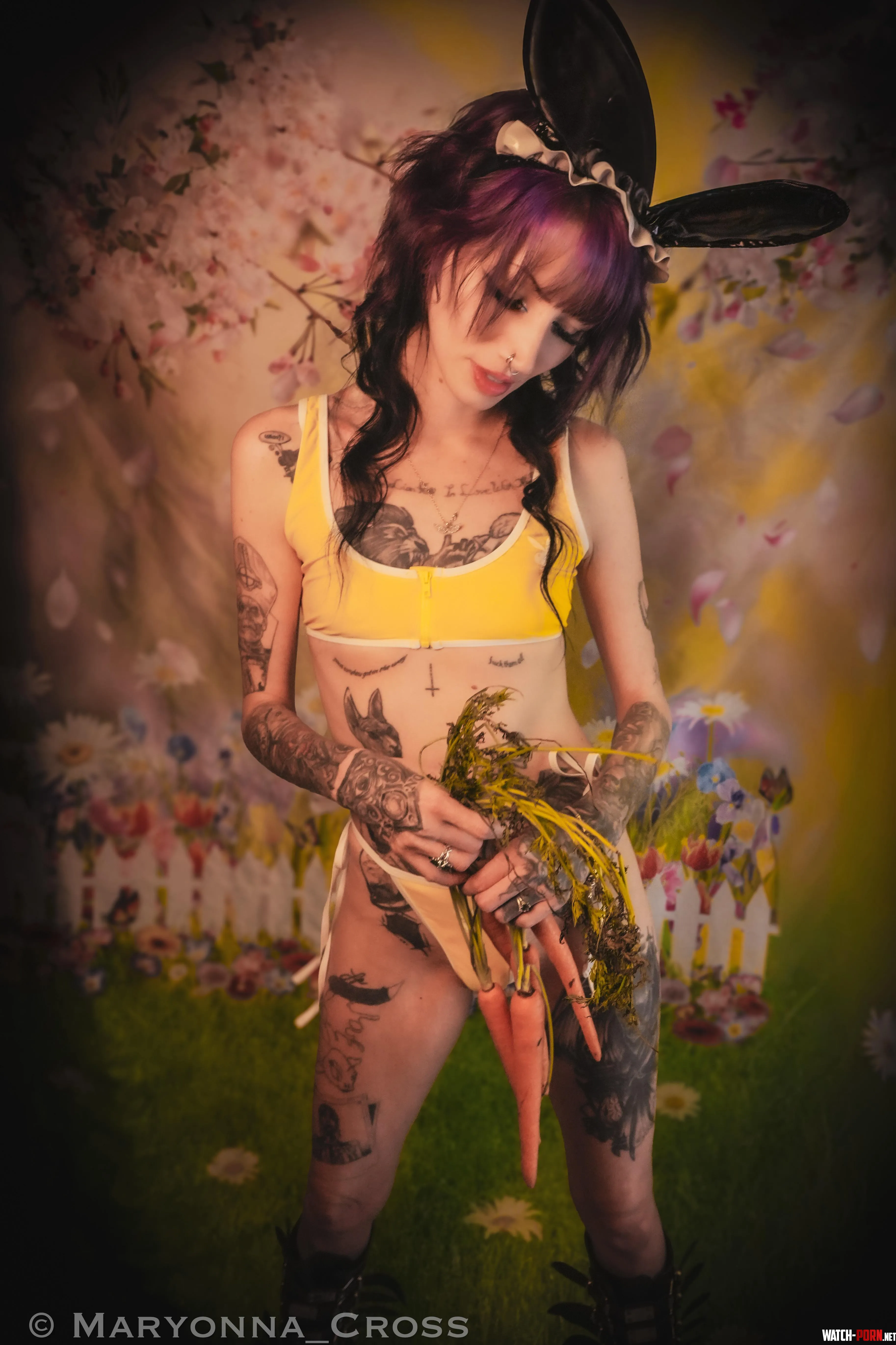 Your fav bunny girl is back by Maryonna_Cross