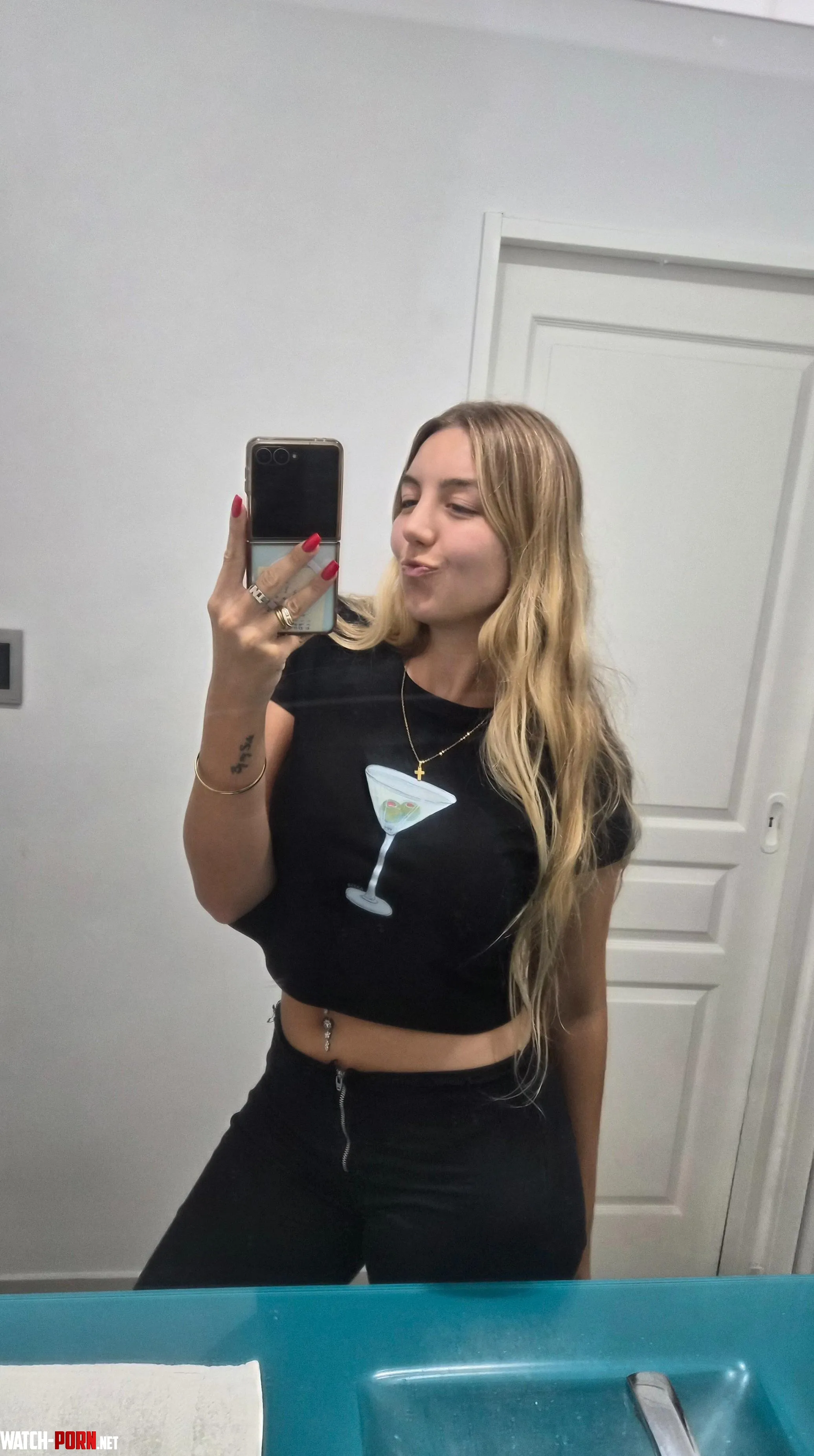 Obsessed with all kinds of crop tops lately. by attractedladybug