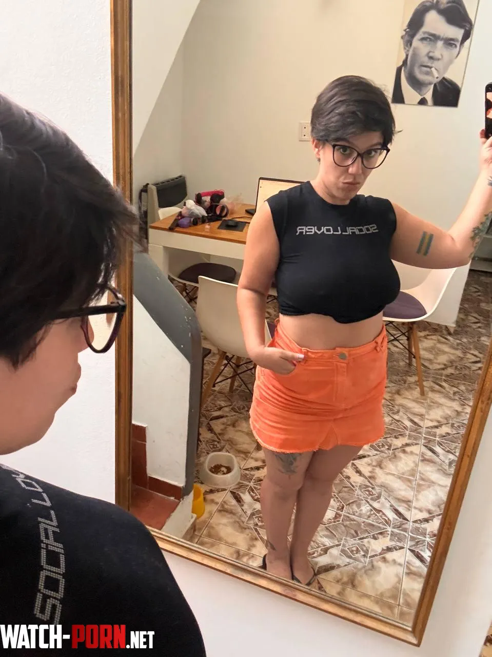 The mirror never lies. Neither do I. by Inesitaax