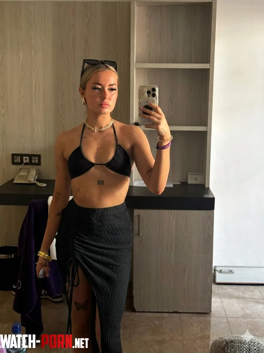 are u fucking a tatted girl like me on the first date? by Illustrious_Age_8277