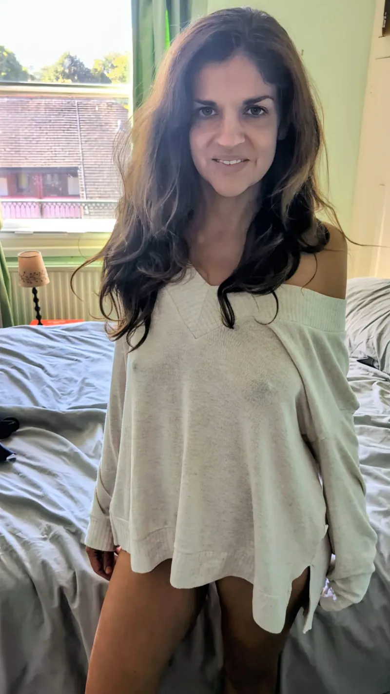 Thumbnail Embracing Freedom: A Perfect Braless Morning with Tulabambula