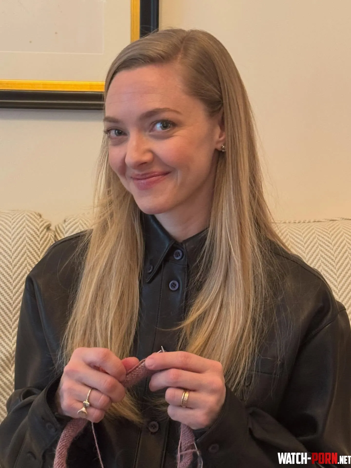 Amanda Seyfried by Routine-School4025