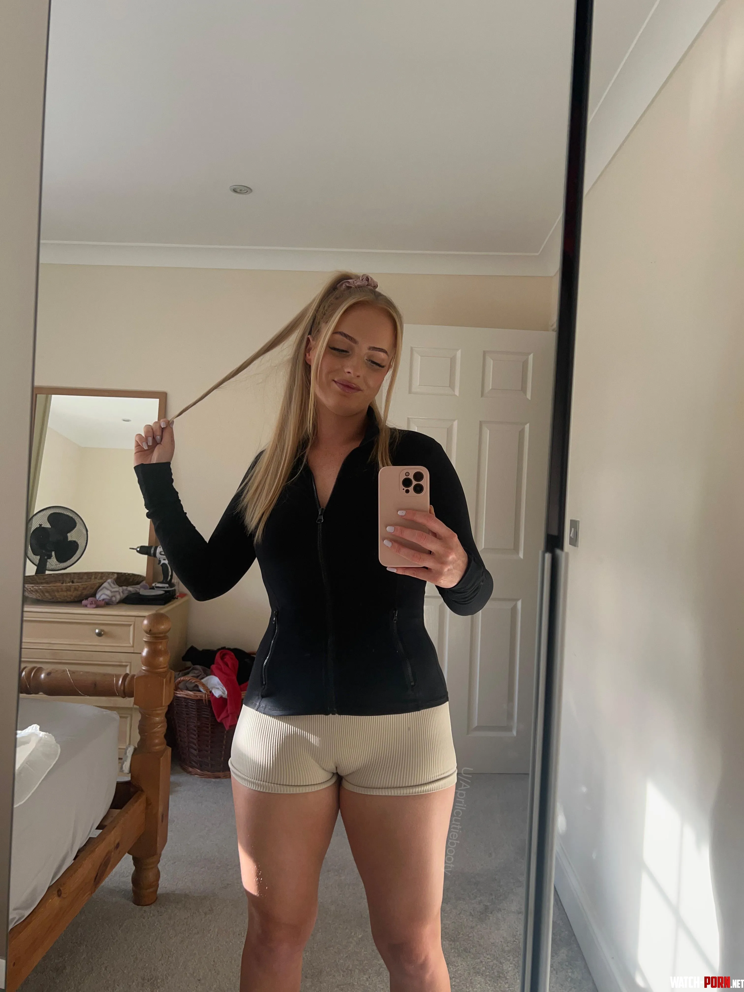 I love it when they give me a cameltoe by AprilCutieBooty