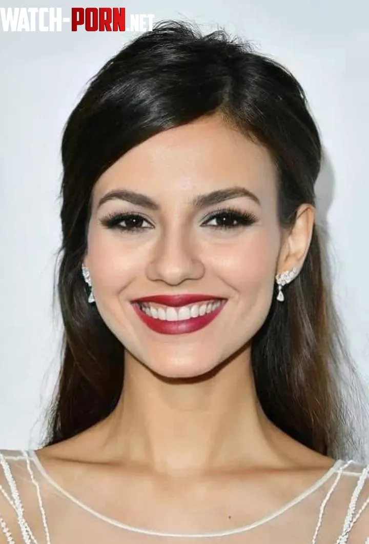 Victoria Justice by nadeniss