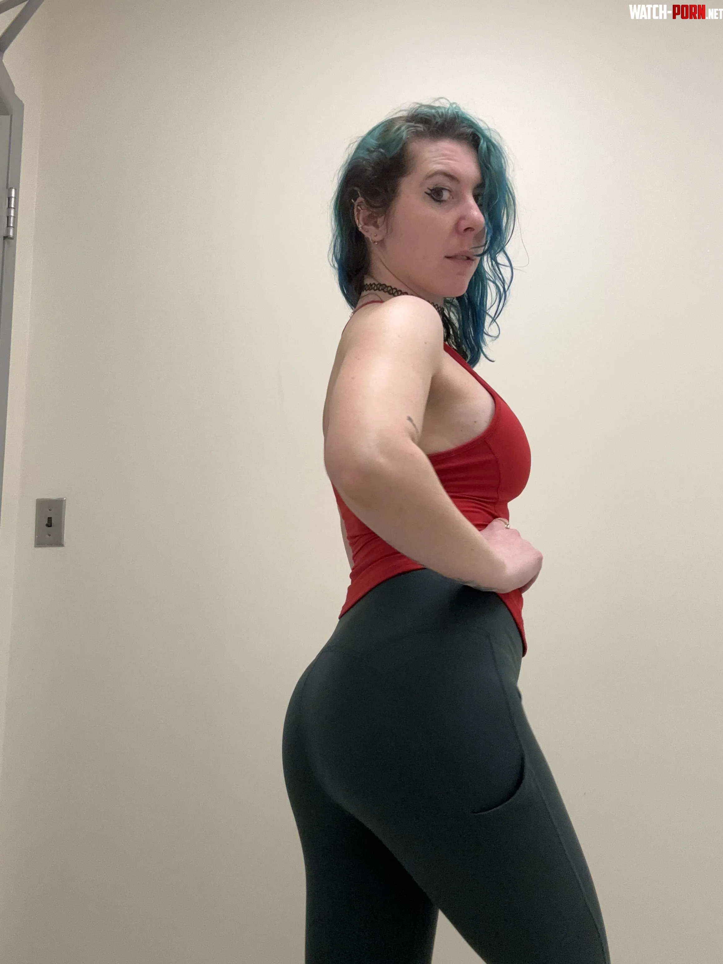 Mismatched but still lookin good by sirenskiss3